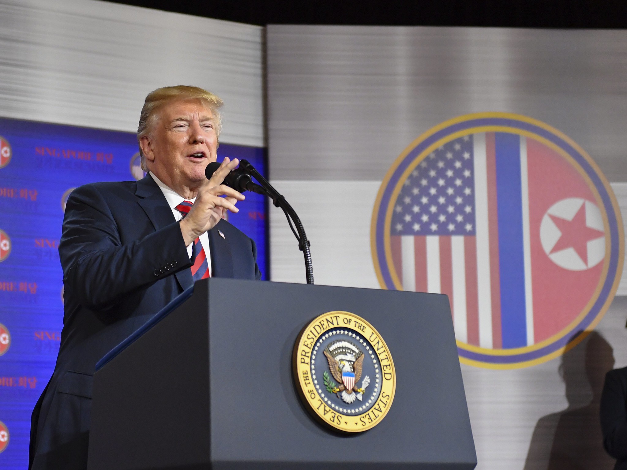 President Donald J. Trump greets embassy personnel and their families at U.S. Embassy Singapore